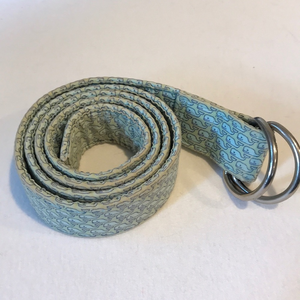 Vineyard Vines green whale belt ((size Large)